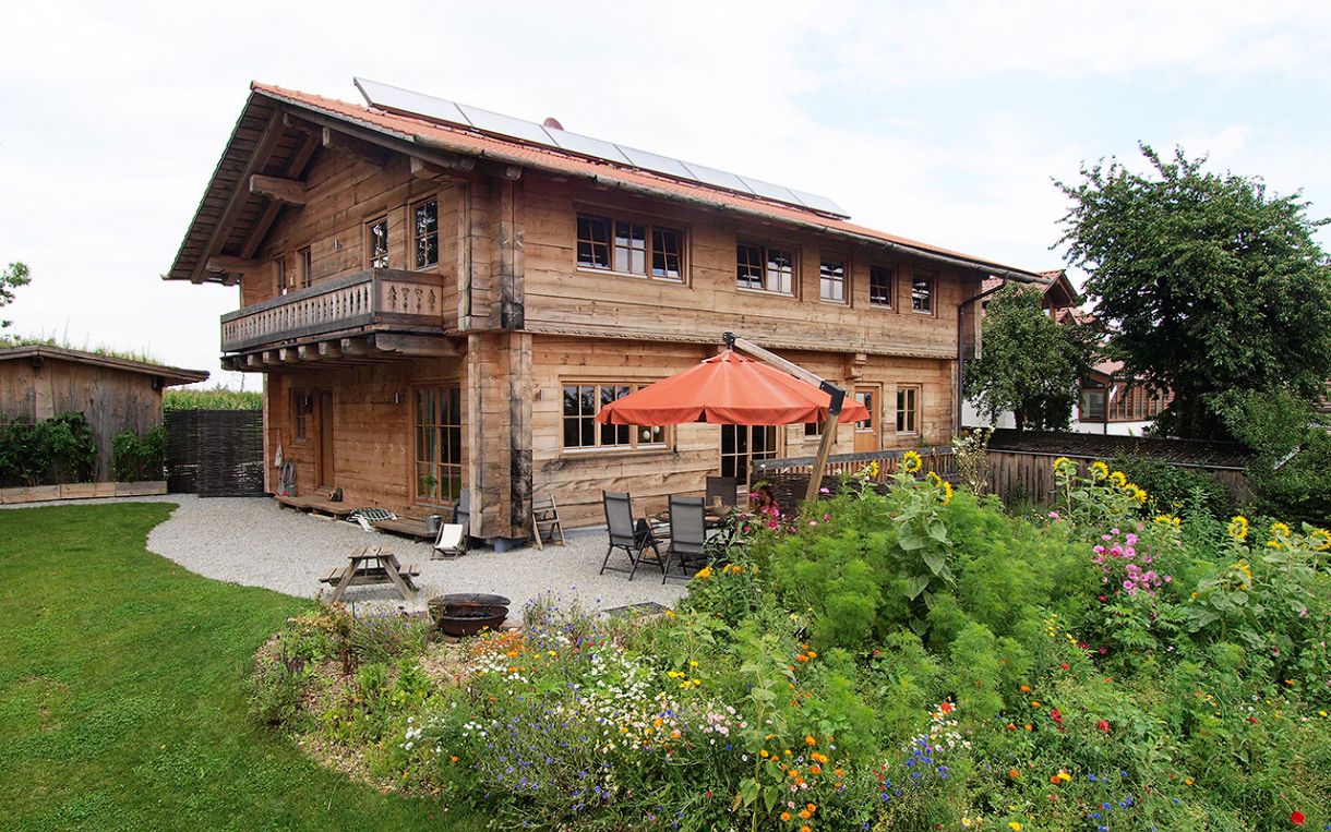 Duffner blockbau holzhaus familienhaus muenchen bayern 02.jpg