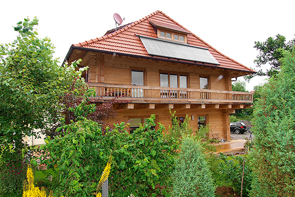 Holzhaus und Blockhaus | Gesundes Bauen mit Holz, Lehm und Stein